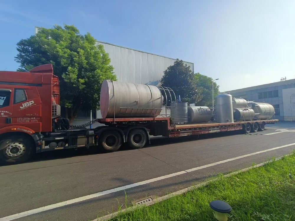 干勁滿滿迎國慶，多效蒸發(fā)器滿車發(fā)出